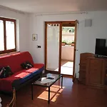 Holiday Ana Apartman *