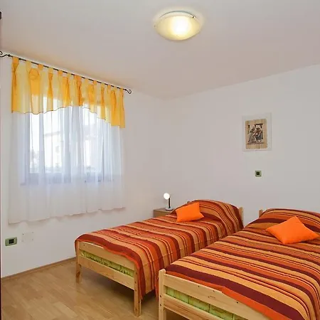 Holiday Ana Apartman Pula