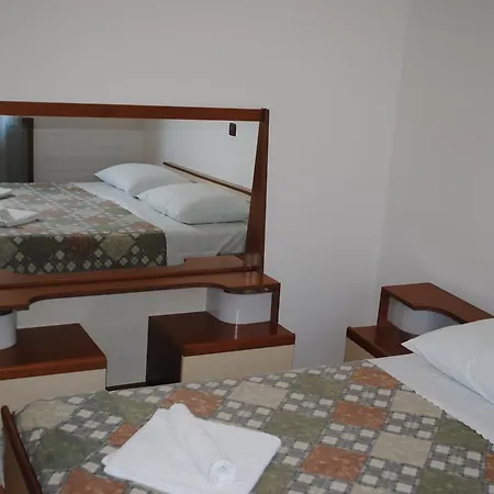 Apartament Holiday Ana Pula