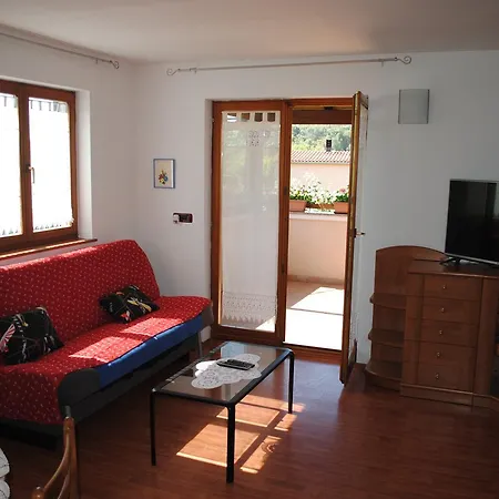 Holiday Ana Apartament *