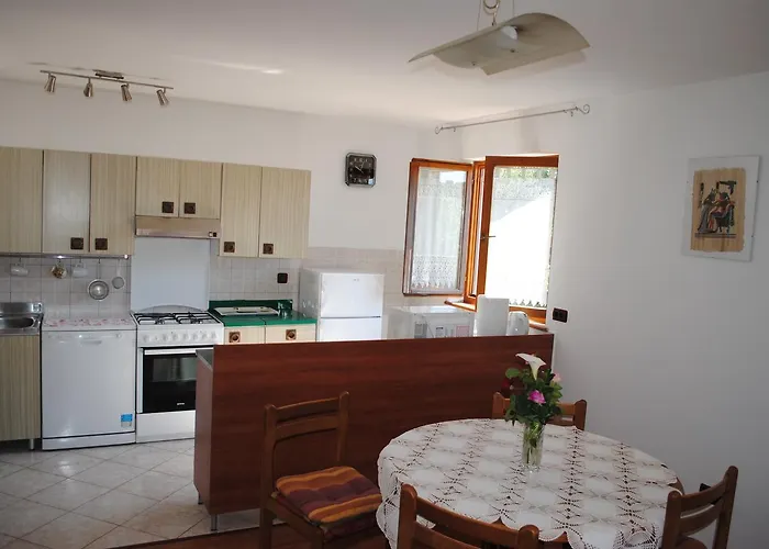 Holiday Ana Apartament *